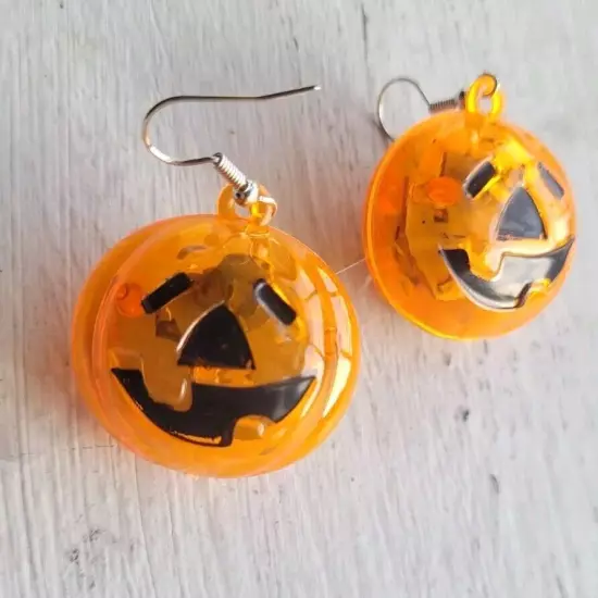 Halloween Earrings Glow In The Dark Light Up Holiday Jewelry Fashion 1 Pair