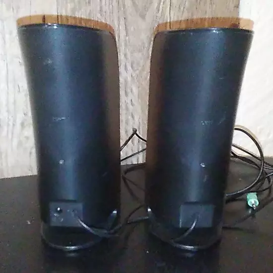 Gigaware 2.0 Multimedia Computer Speakers 4000431 w/speaker cord Black