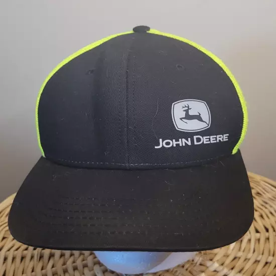 John Deere SnapBack Trucker Hat Black Bill Green Mesh Back Good Condition 