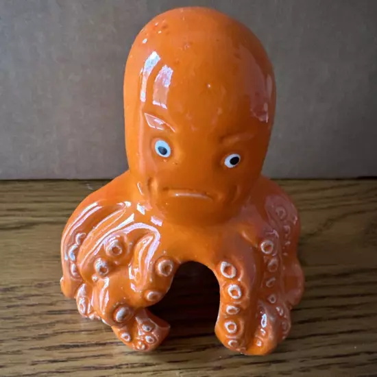 Vintage Aquarium Octopus Ornament (orange)