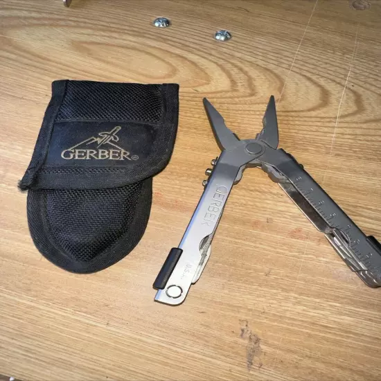 Gerber Multi-Tool - Silver needle nose