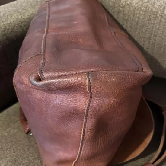 Duluth Trading Company Single Flap Leather Messenger Bag Brown Commuter Tote