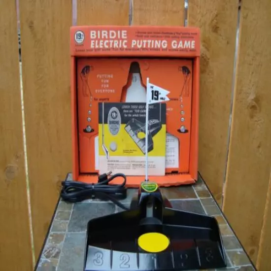 Vintage 1968 19th Hole Birdie Electric Putting Game Golf Putting Practice