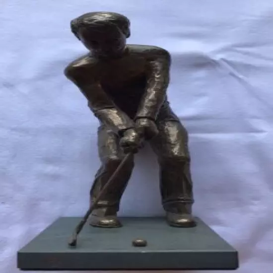 A Original Vintage Limited Edition Golfer Bronze Sculpture By Ian Thomas #31/150