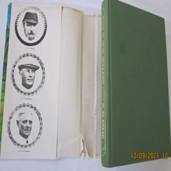 Golf in New Zealand: a centennial history Hardcover – 1971 by G.M. KELLY