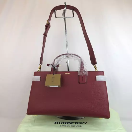 $1790 BURBERRY MD BANNER CRIMSON LEATHER CHECK CANVAS SHOULDER MEDIUM TOTE BAG