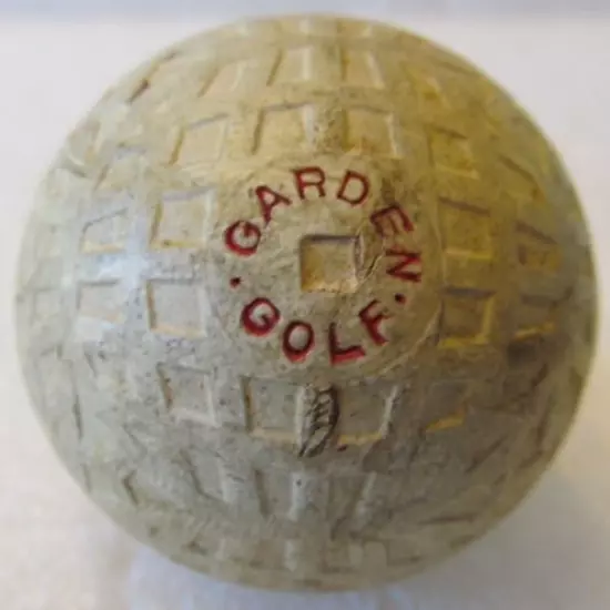 VINTAGE MESH GOLF BALL-GARDEN GOLF A FEW LIGHT STRIKE MARKS UNIQUE PATTERN