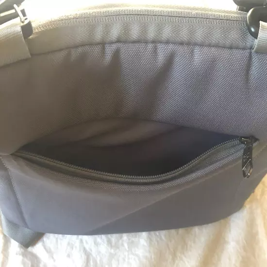 Padwa Gray Padded Messenger Bag Crossbody Removable Strap (for 10” Tablet)