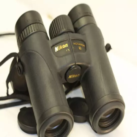 Nikon Monarch 7... 10 x 30mm ....ed glass Binoculars...extremely bright&clear