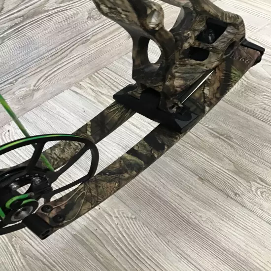 Bowtech CP28 Right Handed Mossy Oak 60-70lb 24.5"-30"