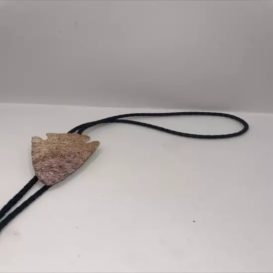 Authentic Arrowhead/Spear/Point Bolo Tie Native American 2.5 Inches/Leathe��