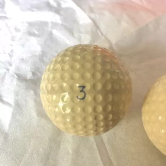 Box of 3 Gulf Oil Vintage Golf Balls in Box