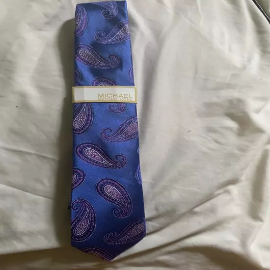 New MICHAEL KORS Mens Silk Tie Blue Paisley New Fashion MSRP $69.50 59x3.25