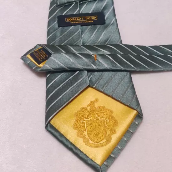 Donald J. Trump Signature Collection Tie Mens Green Striped Elegant Silk Necktie