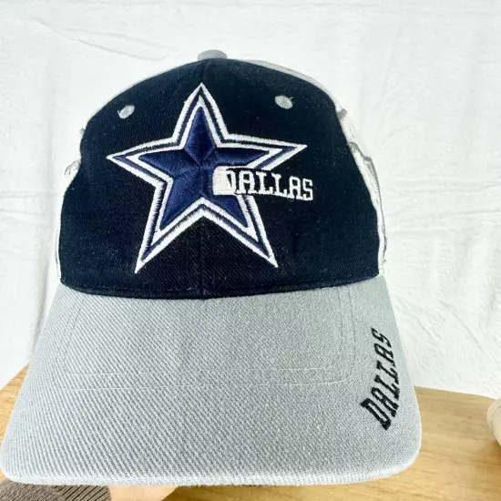 Dallas Cowboys Vintage Hook and Loop Closure Star Hat