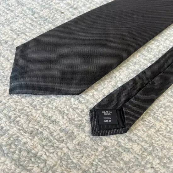 Excellent Keneth Roberts Black Silk Men’s Tie