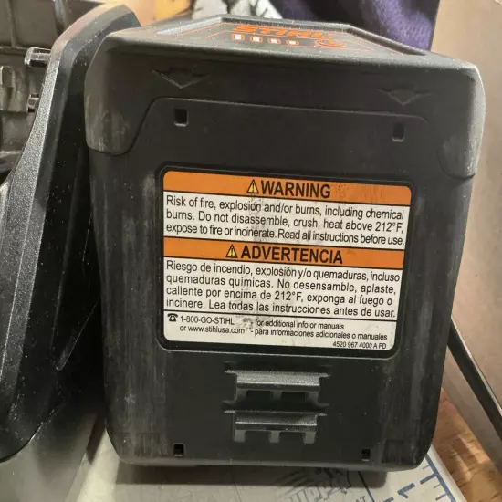 Stihl AK20 36V Battery 108 Wh And Stihl AL101 Battery Charging Unit