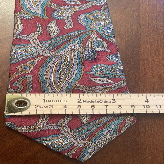 Geoffrey Beene, Made In Usa, 100% Silk Fabric From Italy, Men’s Neck Tie