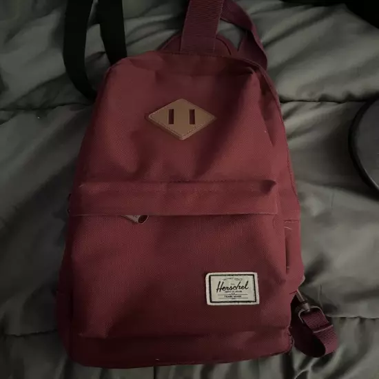 NWT Herschel Backpack Heritage Burgandy, One Size