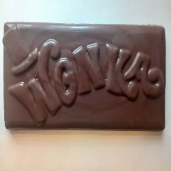 Willy Wonka Chocolate Bar w/Golden Ticket (Chocolate Included) (1 bar w/Order)