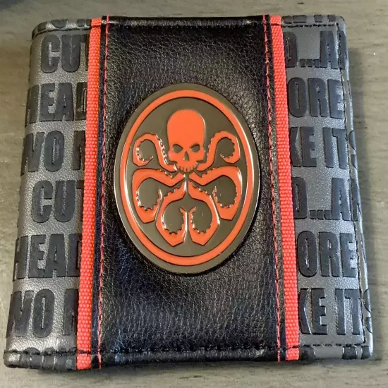 NEW Dungeons & Dragons D & D Bi-Fold Wallet “CUT OFF ONE HEAD”