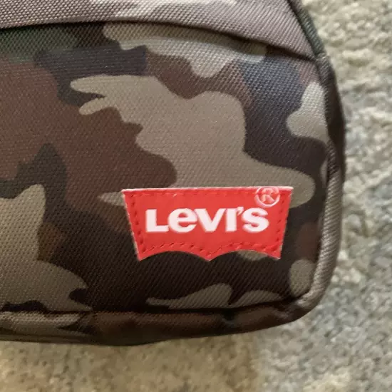 Levi Strauss Canvas Travel Toiletry Case in Camouflage- NEW