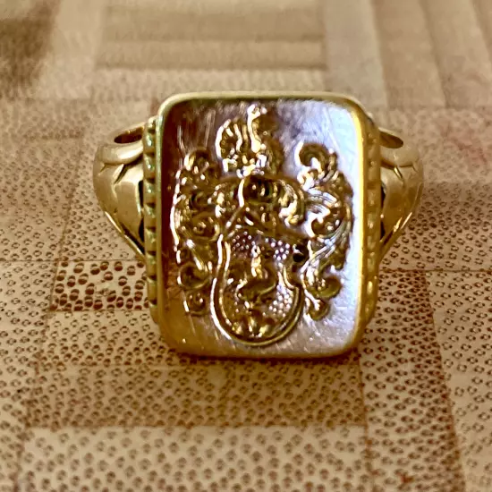 18K Yellow Gold Crest Signet Men's Ring Swiss Coat of Arms Vintage Stamped 750