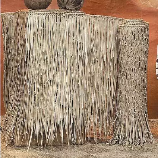 52"X 60 ft Mexican Palm Grass Tiki Thatch Roll Palm Leaf 4 Tiki Bar