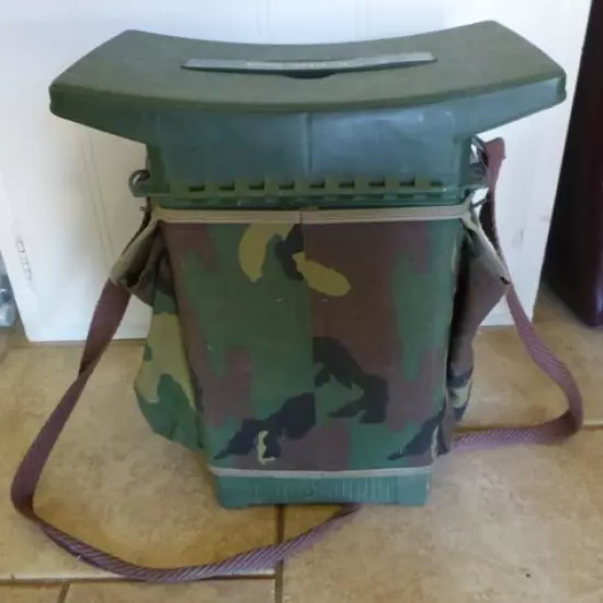 VINTAGE WOODSTREAM HUNTER CAMOFLAGED SEAT 9080 STORAGE FOR GEAR AMMO FOOD