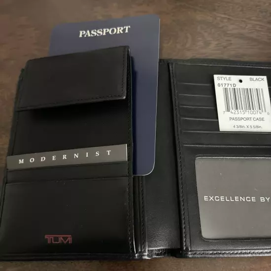 Tumi Modernist Black Leather Passport / Wallet Case New In Box