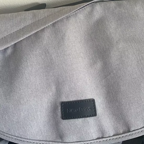 NWOT bring unisex multi compartment laptop messanger bag grey college bag EUC