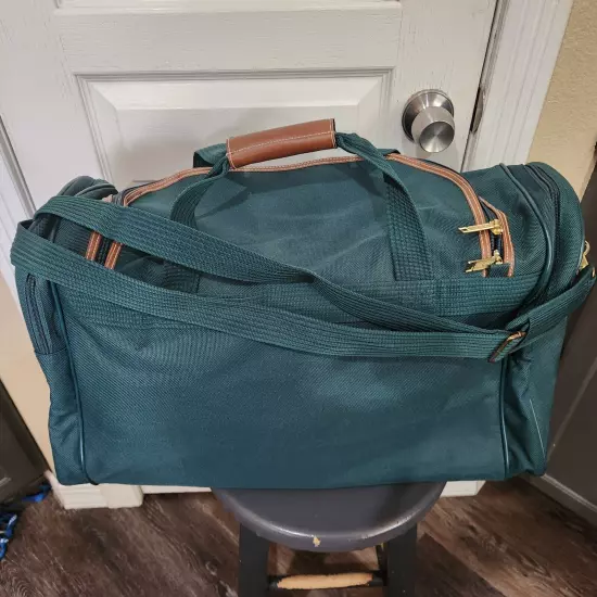 Voyager Green Duffle Bag New/Clean