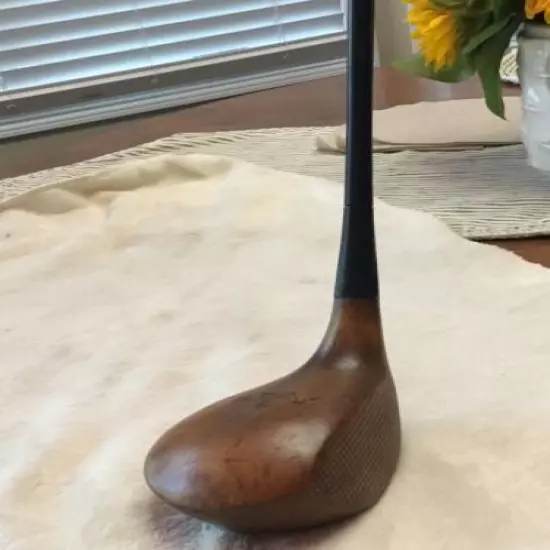 Wilson ROUND UP Wood headed Driver With Cross Hatch Face, Pyratone Shaft