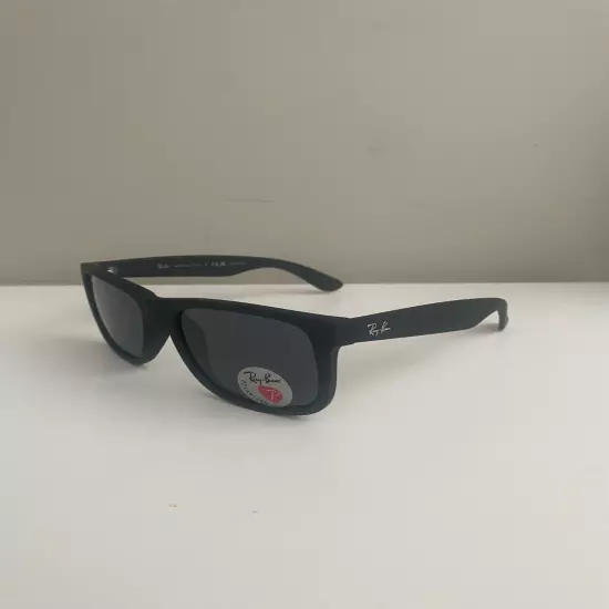 New Ray-Ban Justin RB4165 Polarized Matte Black / Dark Grey Sunglasses With Box