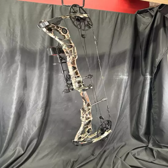 Mathews Halon 32 29.5" 70lb 6 RH Camo