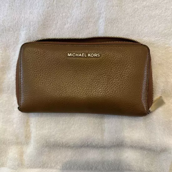 Michael Kors Jet Set Bi-Fold Brown Leather Wallet