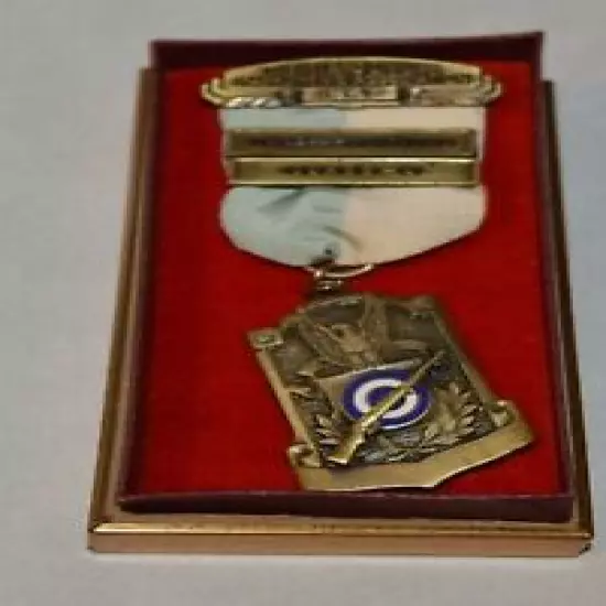 1947 Cleveland Ohio Civilian Marskmens assn Shooting Medal 3 Positions Class C