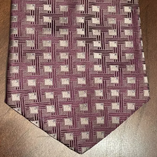 Geoffrey Beene 100% Silk Men’s Neck Tie Made In Usa