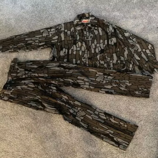 Vintage Winchester Camo Trebark Jacket and Pant (XL)