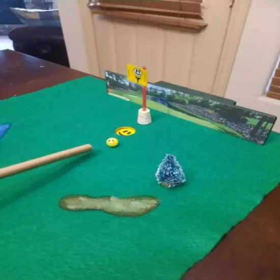 Miniature Indoor Golf Putting Family Game