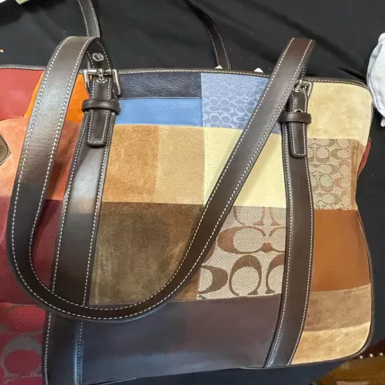 NEW COACH HOLIDAY PATCHWORK SIGNATURE SUEDE GALLERY LG TOTE BAG PURSE & Wristlet