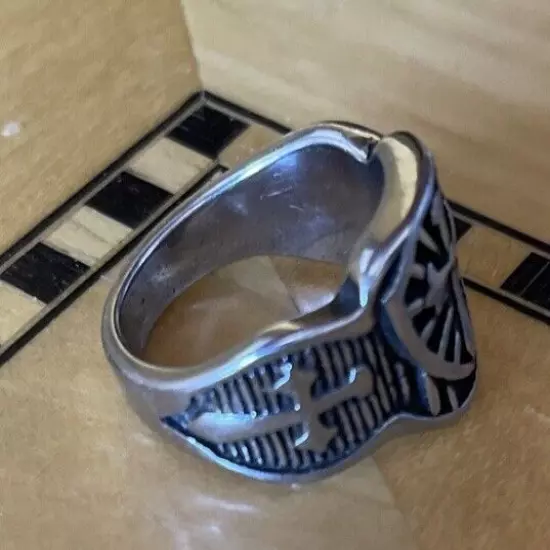 Knight Crusade Cross Armor Shield Ring size 9.5 Mint