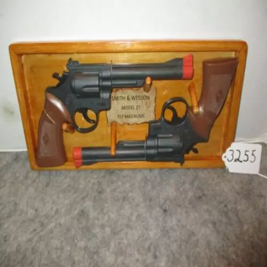 VINTAGE SMITH & WESSON MODEL 27 357 MAGNUM SET OF 2 W/ DISPLAY PLAQUE