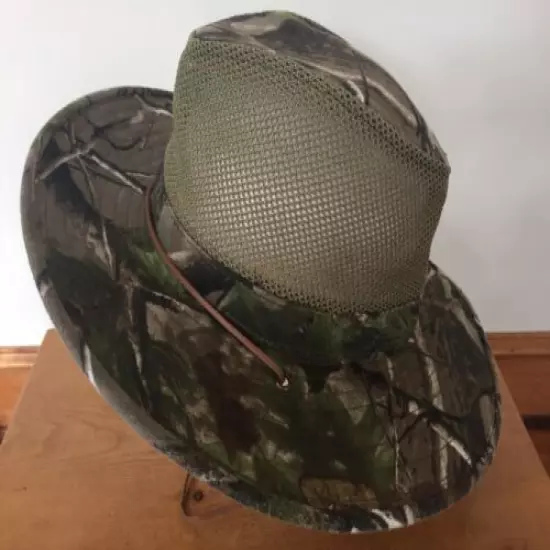 Real Tree Camouflage Mesh Vented Brimmed Hiking Hunting Hat L 24" Leather Strap