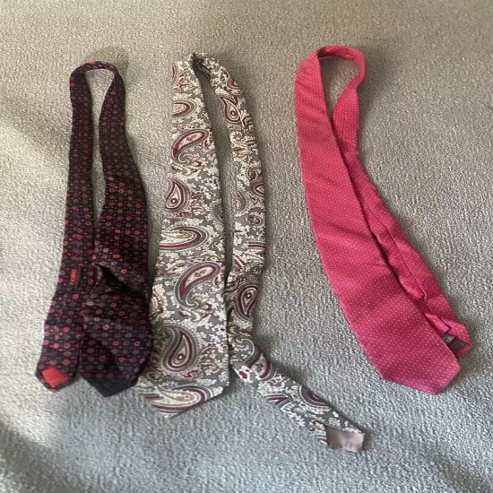 Neck Tie Men's LOT OF 3 RANDOM Ties LEE WRIGTH COLLECTION GERTRUDE HAM