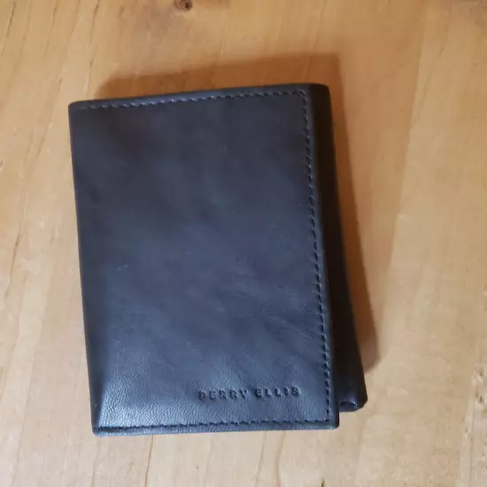 Perry Ellis Portfolio Men's Leather Trifold Wallet Black Genuine Leather Thin