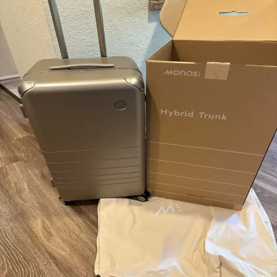 Monos luggage - Hybrid Trunk - Champagne color