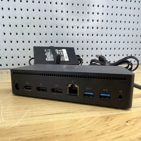 Dell Docking Station D6000 W/130W AC Charger TESTED