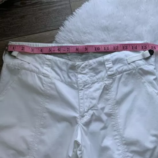 Womens White Nike Bermuda Golf Shorts, Size 4-6