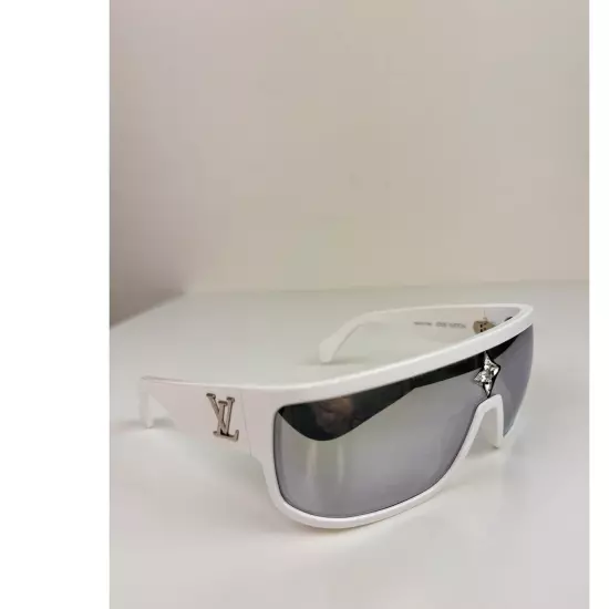 Louis Vuitton Z1742U 9F1 Cyclone Sport Mask Sunglasses White Plastic Frame RARE